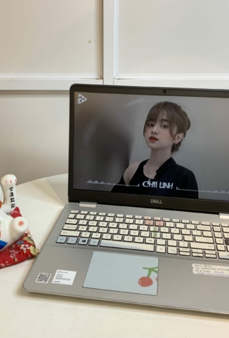 Laptop Cũ Dell Inspiron 5584 (i3-8145U Ram 8 SSD 256 Màn 15,6” FHD Intel UHD Graphics 620)