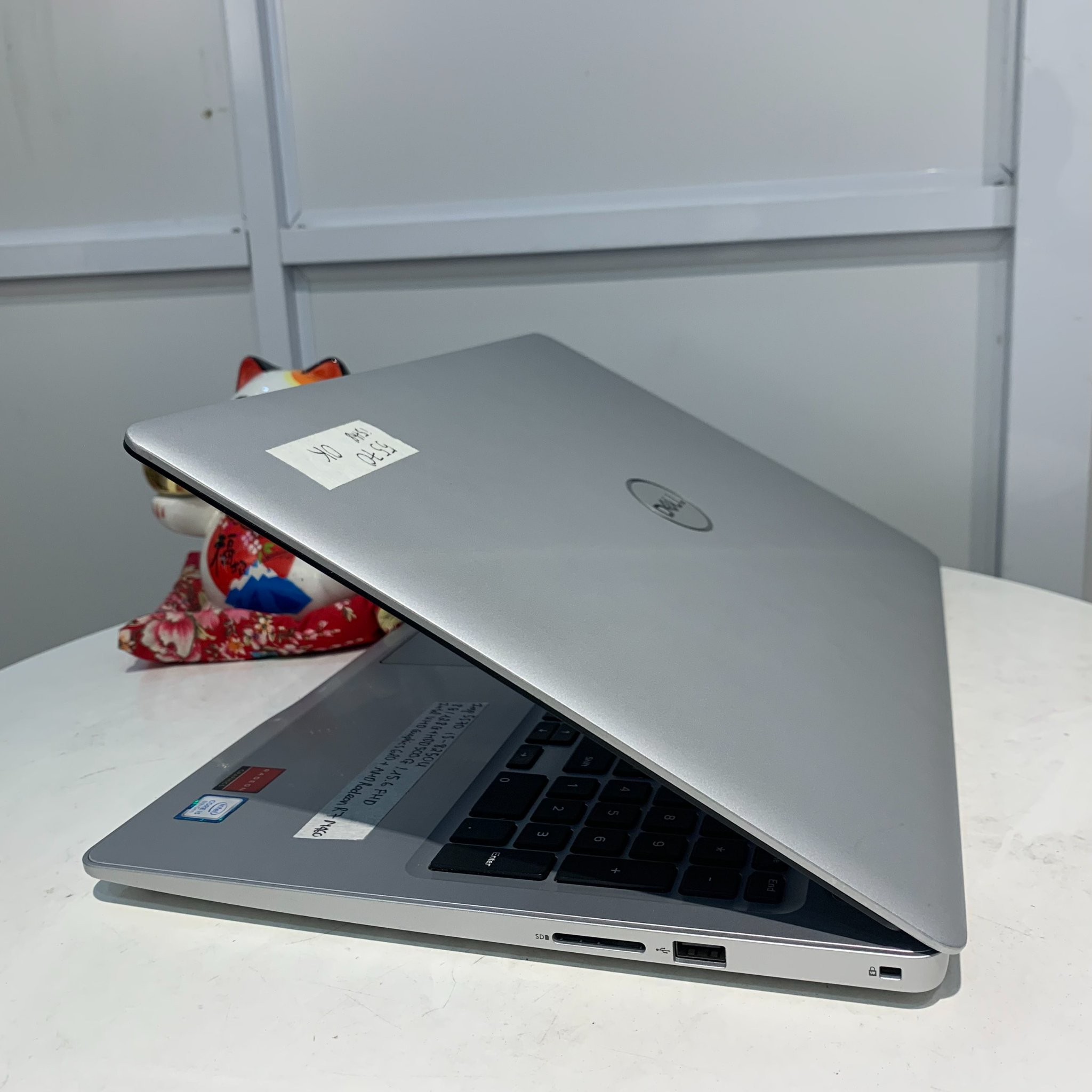 Laptop Cũ Dell Inspiron 5570