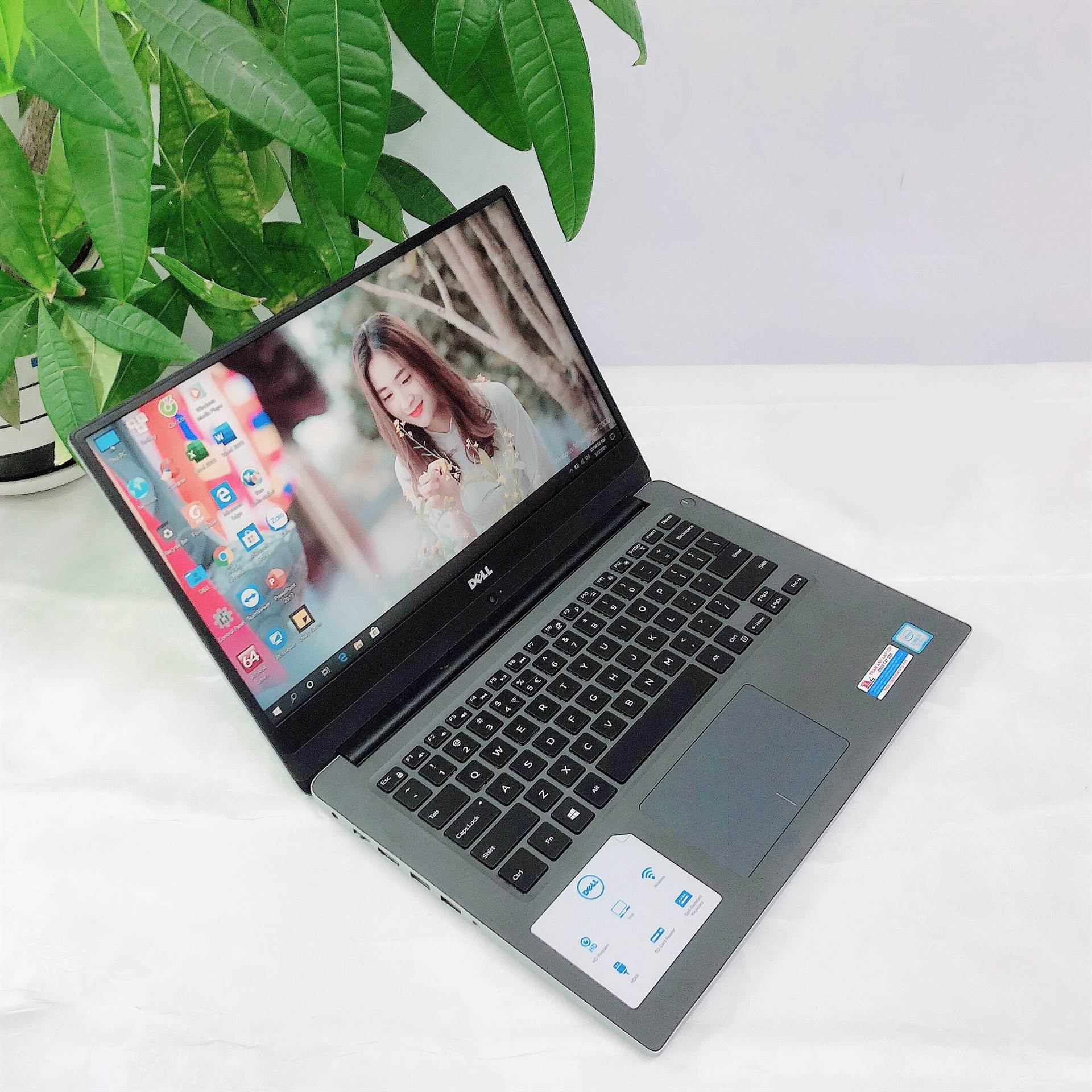 Laptop cũ Dell Inspiron 7460 bạc – core i7 7500U, Ram 8GB, SSD 128GB + HDD 500GB, VGA Nvidia 940MX