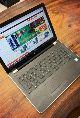 Laptop cũ HP 15-bs559TU core i5 7200, ram 8GB, SSD 128GB + HDD 1TB